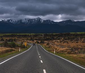 Preview wallpaper road, counting, mountain, te anau, new zealand