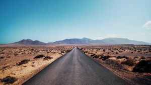 Preview wallpaper road, desert, mountains, asphalt, highway