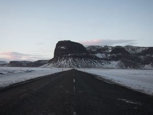 Preview wallpaper road, distance, mountains, marking