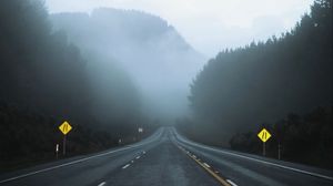 Preview wallpaper road, fog, asphalt, movement