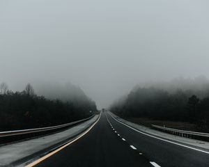 Preview wallpaper road, fog, asphalt, marking, movement