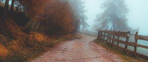 Preview wallpaper road, fog, distance, fence