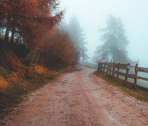 Preview wallpaper road, fog, distance, fence