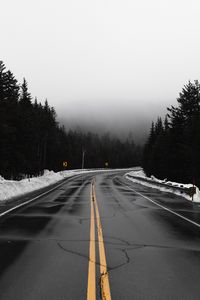 Preview wallpaper road, fog, turn, snow, overcast