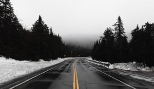 Preview wallpaper road, fog, turn, snow, overcast