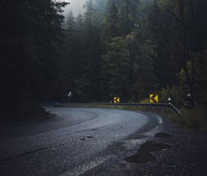 Preview wallpaper road, forest, fog, turn, asphalt, trees