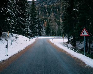 Preview wallpaper road, forest, mountains, snow, winter