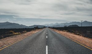 Preview wallpaper road, highway, asphalt, mountains, horizon