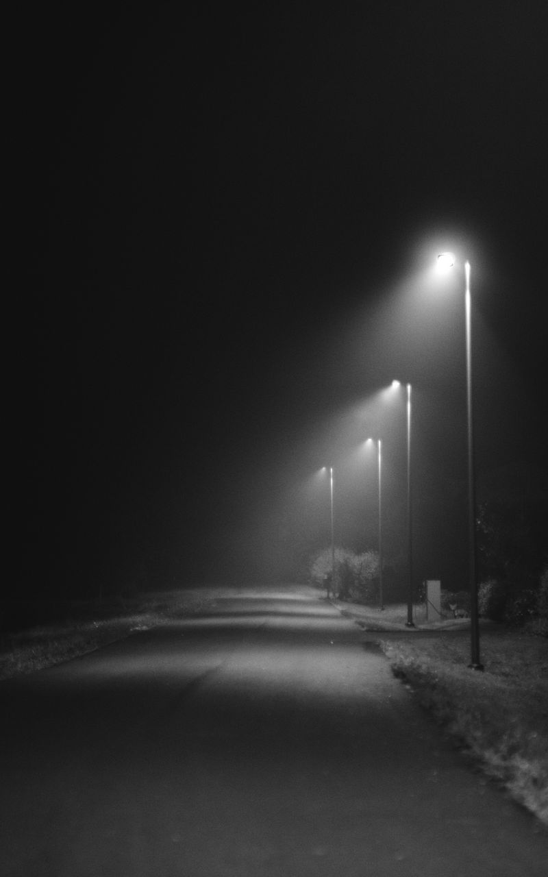 800x1280 Wallpaper road, lights, street, dark, bw, night