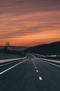 Preview wallpaper road, marking, asphalt, sunset, horizon