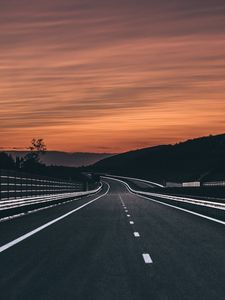 Preview wallpaper road, marking, asphalt, sunset, horizon