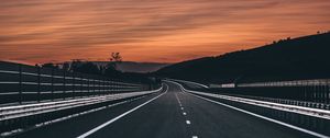 Preview wallpaper road, marking, asphalt, sunset, horizon