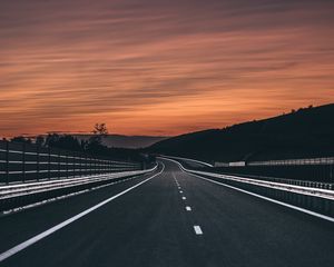 Preview wallpaper road, marking, asphalt, sunset, horizon