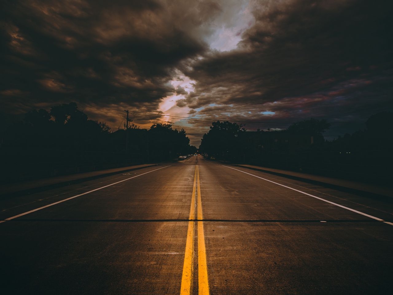 1280x960 Wallpaper road, marking, cloudy, clouds, minneapolis, united states