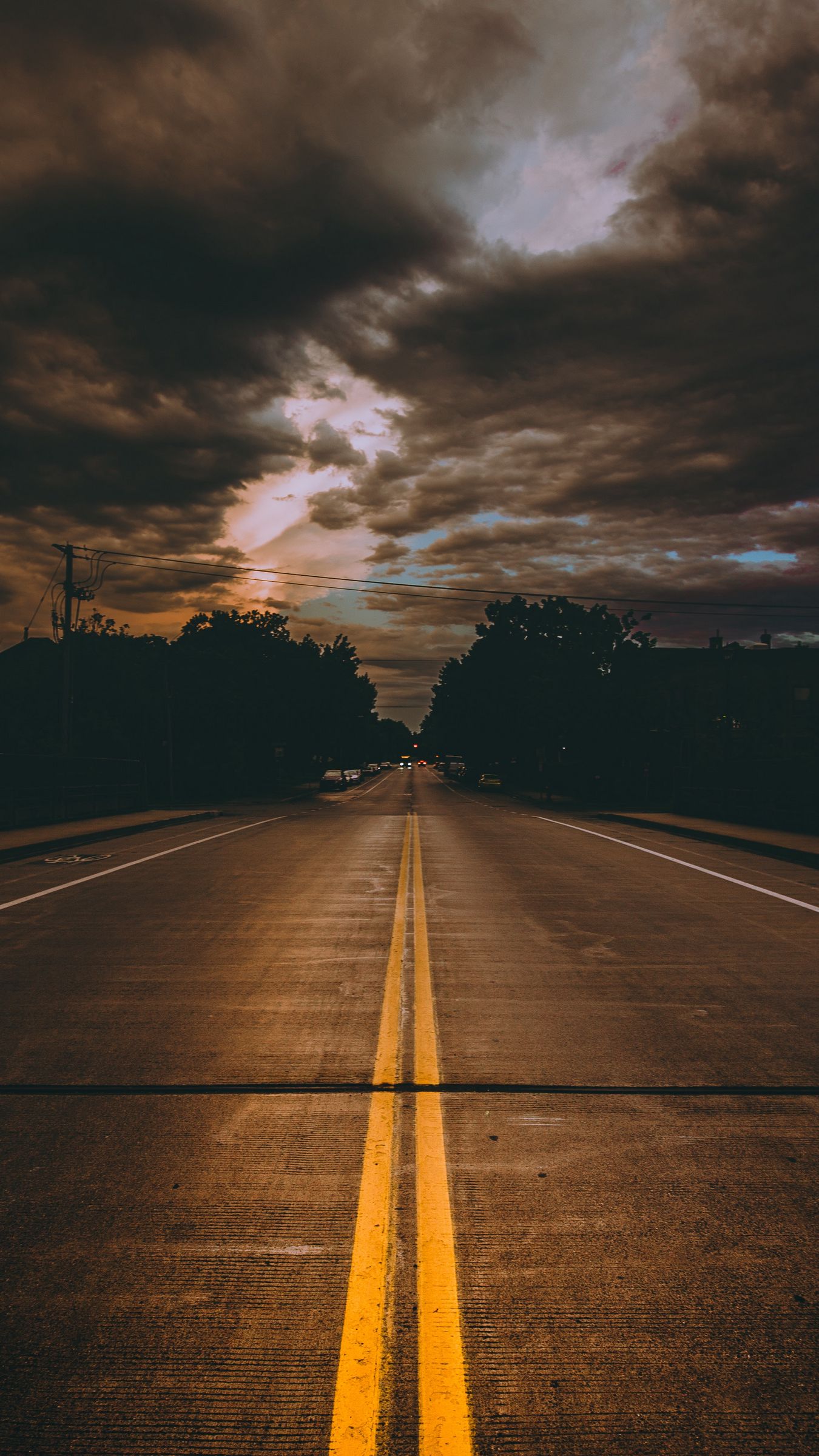 1350x2400 Wallpaper road, marking, cloudy, clouds, minneapolis, united states