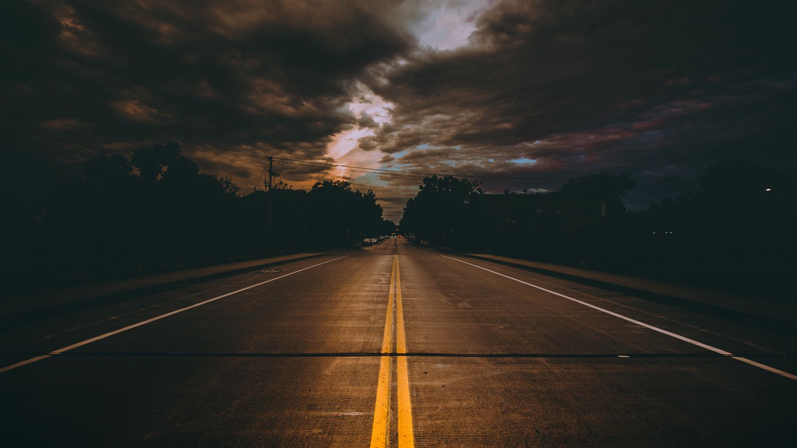 1600x900 Wallpaper road, marking, cloudy, clouds, minneapolis, united states