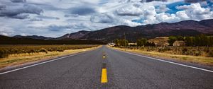 Preview wallpaper road, marking, distance
