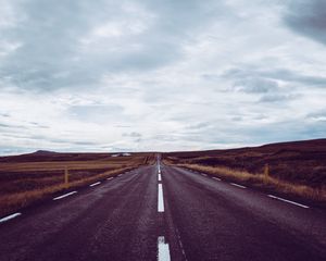Preview wallpaper road, marking, distance, sky, horizon