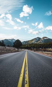 Preview wallpaper road, marking, distance, mountains, trees