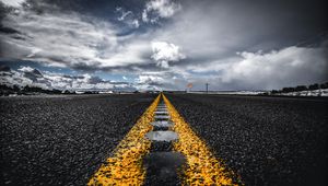 Preview wallpaper road, marking, horizon, asphalt