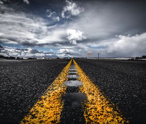 Preview wallpaper road, marking, horizon, asphalt