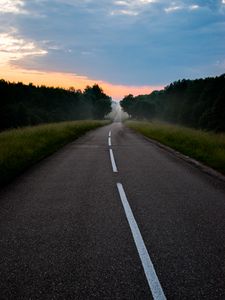 Preview wallpaper road, markings, fog, dawn