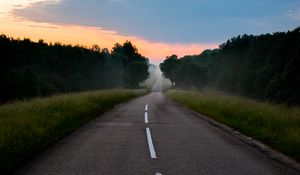 Preview wallpaper road, markings, fog, dawn