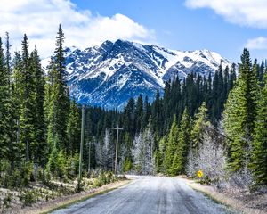 Preview wallpaper road, mountain, forest, nature, landscape, canada