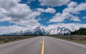 Preview wallpaper road, mountains, clouds, landscape, nature