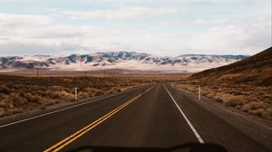 Preview wallpaper road, mountains, desert, turn