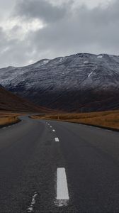 Preview wallpaper road, mountains, marking