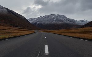 Preview wallpaper road, mountains, marking