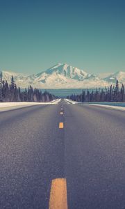 Preview wallpaper road, mountains, marking, asphalt