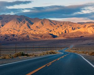 Preview wallpaper road, mountains, marking, distance