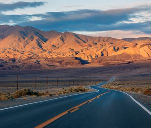 Preview wallpaper road, mountains, marking, distance