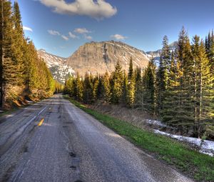 Preview wallpaper road, mountains, trees, marking, distance