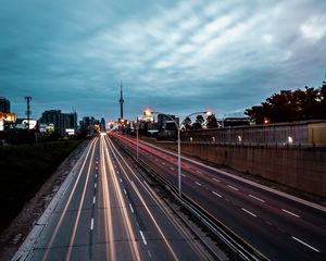 Preview wallpaper road, movement, city, evening