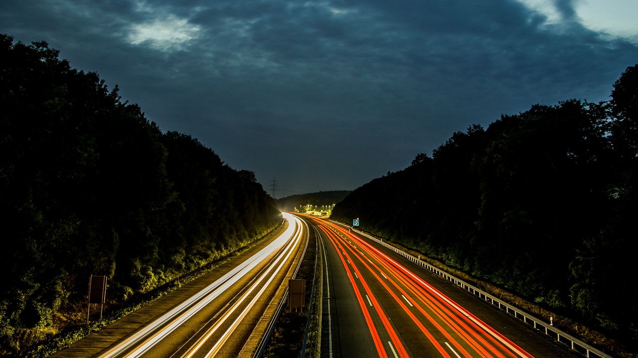 Wallpaper road, night, turn, traffic, light