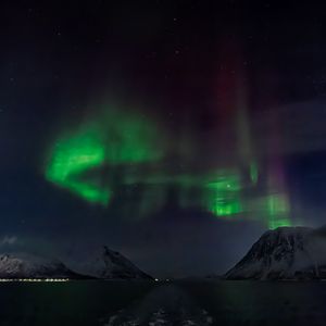 Preview wallpaper road, northern lights, night, mountains