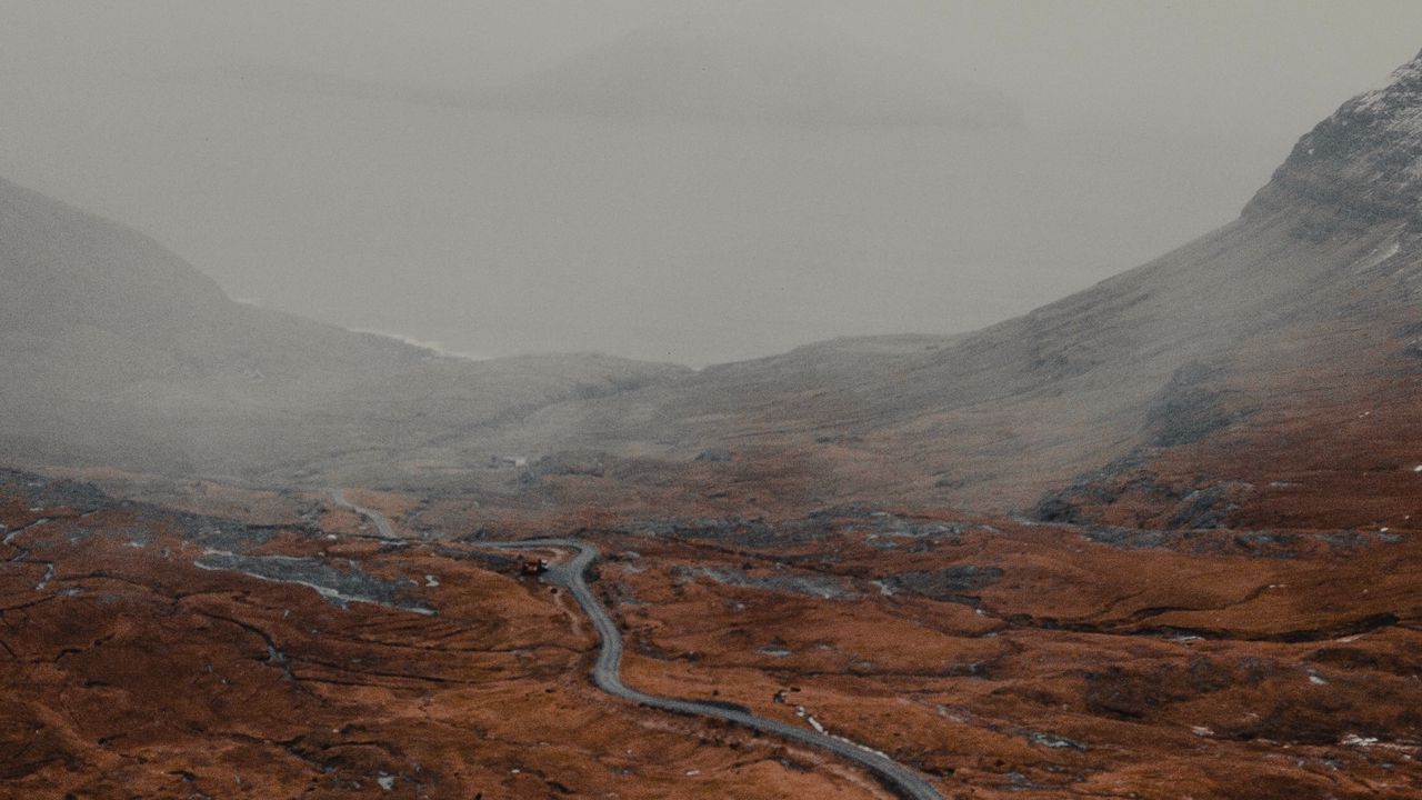 Wallpaper road, relief, fog, winding, snowy