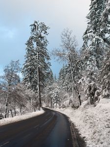 Preview wallpaper road, snow, winter, turn, valley, landscape