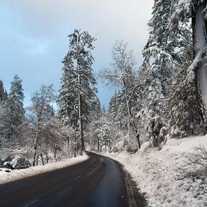 Preview wallpaper road, snow, winter, turn, valley, landscape