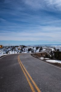 Preview wallpaper road, turn, winding, asphalt, horizon, snowy