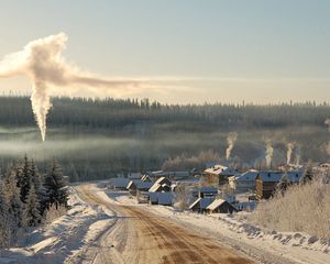 Preview wallpaper road, winter, at home, country, village, smoke, fire chamber