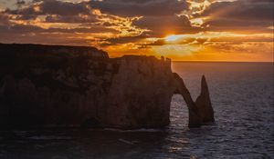 Preview wallpaper rock, arch, sea, waves, sunset, landscape