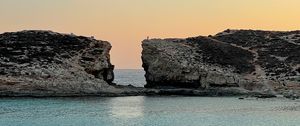 Preview wallpaper rock, arch, sea, horizon, landscape, nature