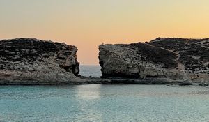 Preview wallpaper rock, arch, sea, horizon, landscape, nature