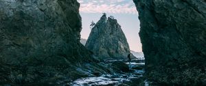 Preview wallpaper rock, arch, water, silhouette, nature