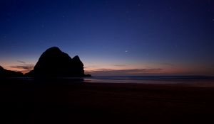 Preview wallpaper rock, beach, night, sea, dark