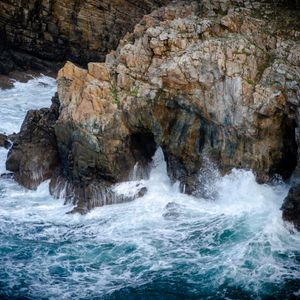 Preview wallpaper rock, cave, sea, waves, foam, nature